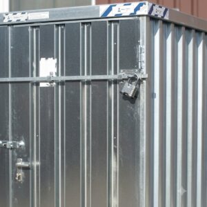 Nachrüstbare Diebstahl-Verriegelung als Sicherungsstange aus Vollmaterial für BOS SchnellbauContainer